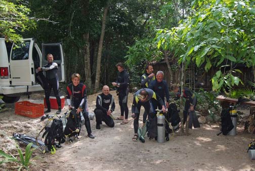 Tauchvorbereitung, Cenote Angelita